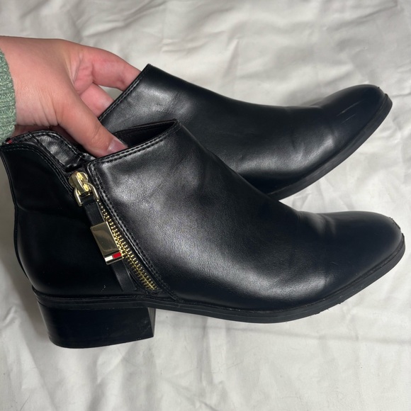 Black Tommy Hilfiger Wedge - Picture 3 of 7